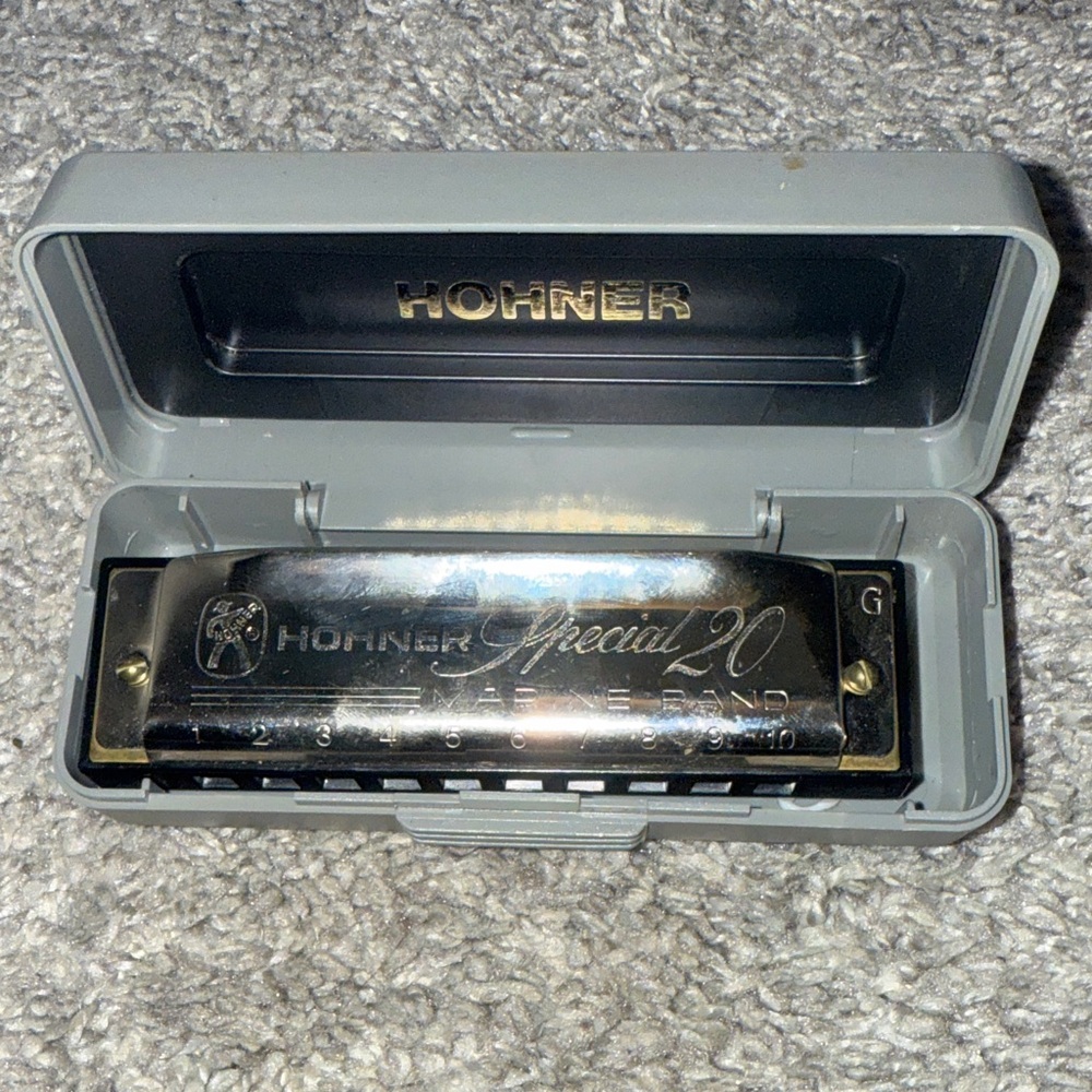 Hohner Special 20 Harmonica in Case